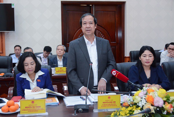 Bộ trưởng GD-ĐT muốn biết 