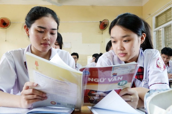 Bộ trưởng GD-ĐT quyết định một bộ sách giáo khoa Bộ trưởng GD-ĐT quyết định một bộ sách giáo khoa