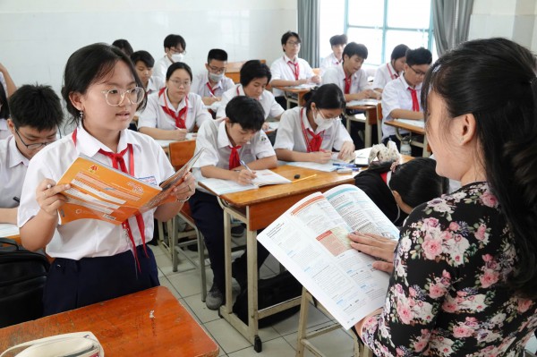 Bộ trưởng GD-ĐT quyết định một bộ sách giáo khoa Bộ trưởng GD-ĐT quyết định một bộ sách giáo khoa