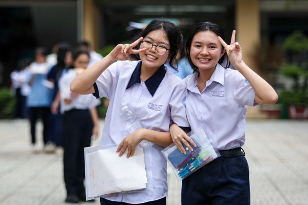 Bộ trưởng GD-ĐT quyết định một bộ sách giáo khoa Bộ trưởng GD-ĐT quyết định một bộ sách giáo khoa