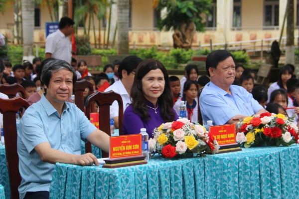 Bộ trưởng Nguyễn Kim Sơn: Ngành giáo dục sẽ đối mặt nhiều khó khăn, thách thức Bộ trưởng Nguyễn Kim Sơn: Ngành giáo dục sẽ đối mặt nhiều khó khăn, thách thức