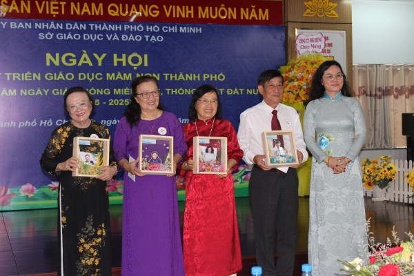 Bồi hồi xem hình ảnh trường lớp mầm non TP.HCM những năm 1975-1985