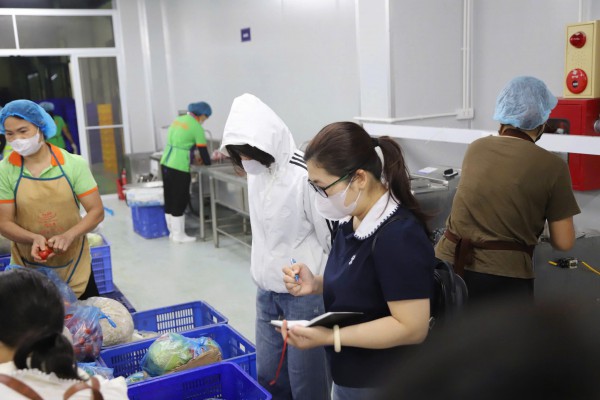 Bữa ăn bán trú: Khoảng trống của mô hình quản lý hậu kiểm