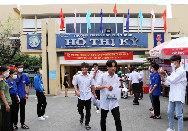 Cà Mau: Nhiều thí sinh nhận định bài thi môn tiếng Anh chỉ đạt điểm trung bình