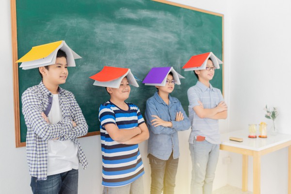 Các nước kỷ luật học sinh ra sao?