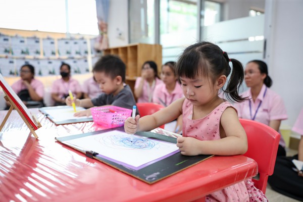 Các tỉnh thành chú ý gì để phổ cập giáo dục mầm non 3-5 tuổi?