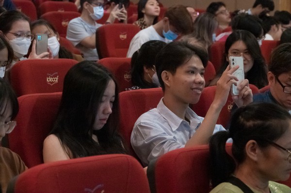 Cách để du học Pháp được trả lương lẫn học phí