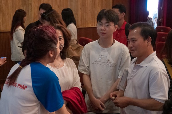 Cách để du học Pháp được trả lương lẫn học phí