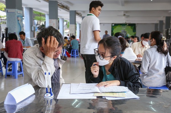 Cân não chọn tổ hợp môn lớp 10 chương trình mới