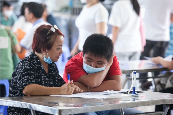 Cân não chọn tổ hợp môn lớp 10 chương trình mới