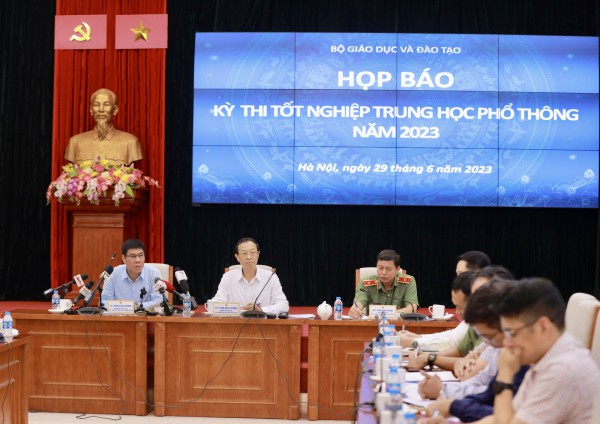 Chấm thi tốt nghiệp THPT từ ngày mai, 1 - 2 ngày tới công bố đáp án