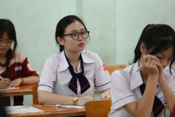 Chấm văn thi tốt nghiệp THPT theo rubric: Chuyển từ 'đếm ý' sang đánh giá mức độ