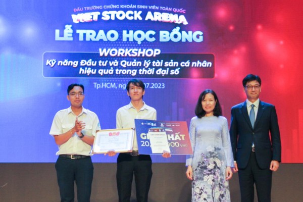 Chàng sinh viên năm 2 chinh phục giải quán quân nhờ... chơi chứng khoán từ năm nhất