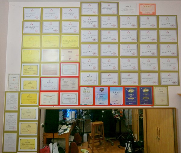 Chàng trai sửa điện thoại trở thành thạc sĩ, thầy giáo tiếng Trung Chàng trai sửa điện thoại trở thành thạc sĩ, thầy giáo tiếng Trung