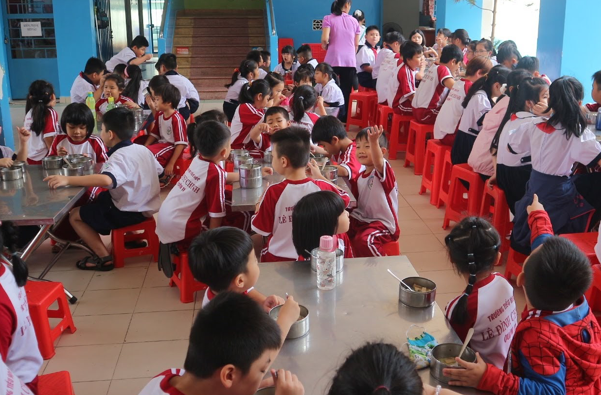 Cho học sinh vào học lúc 8 giờ: Phòng và Sở GD-ĐT TP.HCM nói gì?