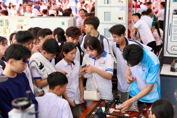 Chọn môn thi tốt nghiệp THPT 2026 dựa vào tiêu chí nào?