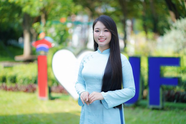 Chưa tốt nghiệp cử nhân, nữ sinh được ĐH số 1 thế giới mời học thạc sĩ Chưa tốt nghiệp cử nhân, nữ sinh được ĐH số 1 thế giới mời học thạc sĩ