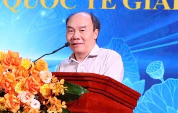 Chúng ta cần giải thưởng hay cần đào tạo nhân tài?