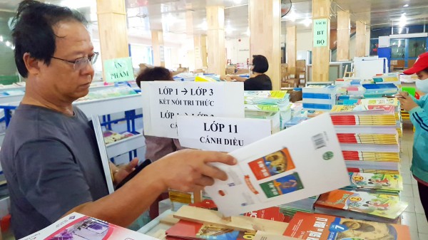 Có còn cần bộ sách giáo khoa do Bộ GD-ĐT biên soạn?