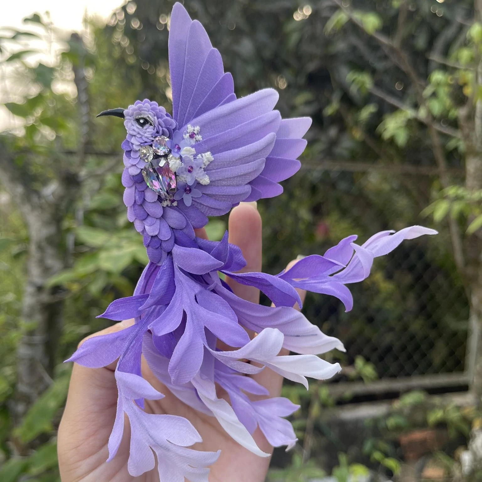 Cô giáo miền Tây làm cho vải ‘nở hoa’