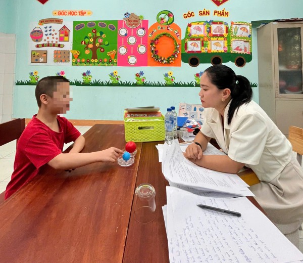 Có một nơi đòi hỏi sự kiên trì, tình yêu thương bền bỉ của giáo viên