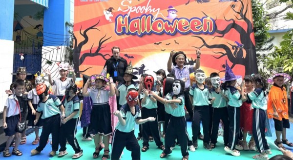 Có nên tổ chức lễ hội Halloween trong trường học?