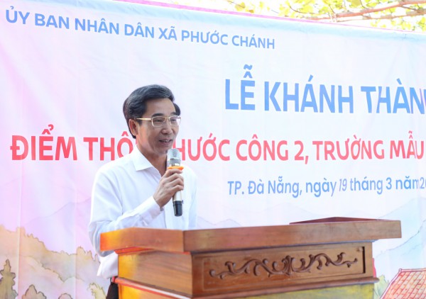 Con có trường học mới, người mẹ đồng bào Giẻ Triêng rưng rưng hạnh phúc