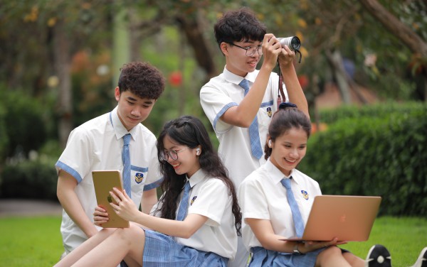 Con vào lớp 10, định hướng nghề nghiệp, hành trang vào đại học thế nào?