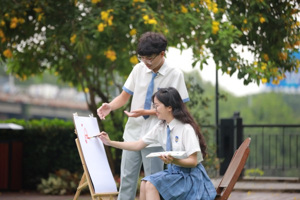 Con vào lớp 10, học thế nào để vào đại học danh tiếng?