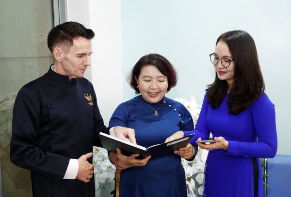 Con vào lớp 10, học thế nào để vào đại học danh tiếng?