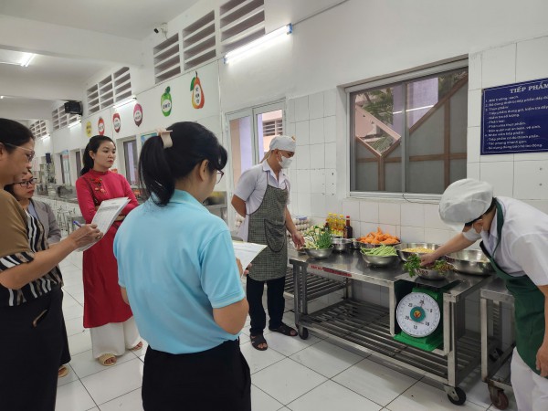 Công khai nguồn gốc xuất xứ thực phẩm trong bữa ăn bán trú