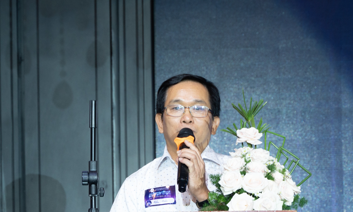 Cựu học sinh trường THCS gây quỹ học bổng hơn 2 tỉ đồng cho sinh viên
