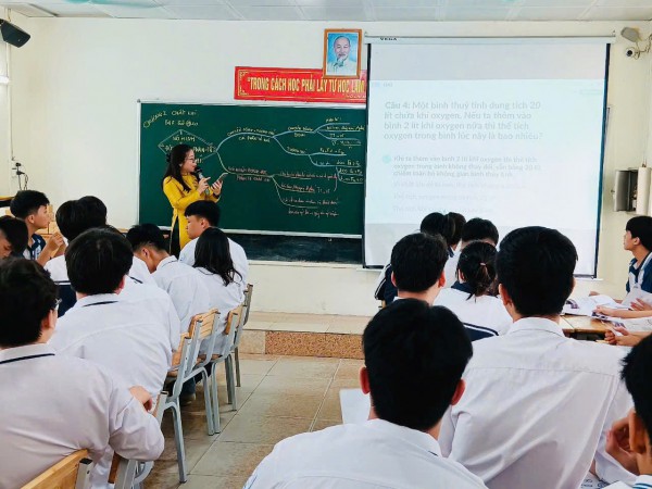 Dạy thêm không thu tiền, sở GD-ĐT đề xuất hỗ trợ hàng chục tỉ đồng Dạy thêm không thu tiền, sở GD-ĐT đề xuất hỗ trợ hàng chục tỉ đồng