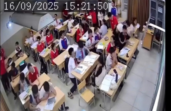 Diễn đàn: Tôn nghiêm trong giáo dục có phải đã mai một?