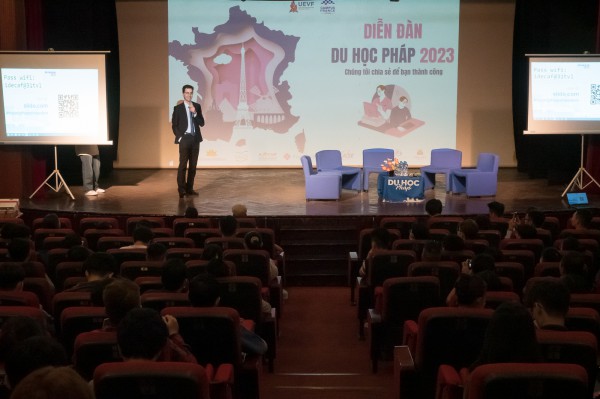 Du học Pháp bằng tiếng Anh, có bắt buộc phải biết tiếng Pháp?