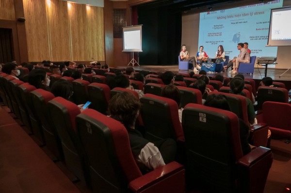 Du học Pháp bằng tiếng Anh, có bắt buộc phải biết tiếng Pháp?