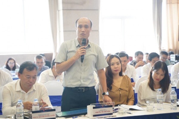 Dự thảo chuẩn chương trình ĐH các ngành luật: Nhiều ý kiến trái chiều Dự thảo chuẩn chương trình ĐH các ngành luật: Nhiều ý kiến trái chiều