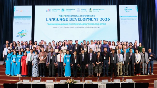 Dùng công nghệ để dạy tiếng Anh chưa chắc giúp học sinh giỏi hơn Dùng công nghệ để dạy tiếng Anh chưa chắc giúp học sinh giỏi hơn