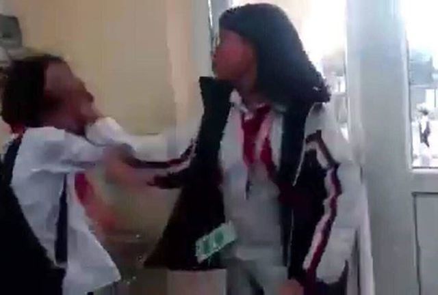 Giáo dục tuần qua: Lộ diện phụ huynh gian lận điểm thi, dâm ô và bạo lực học đường - 4