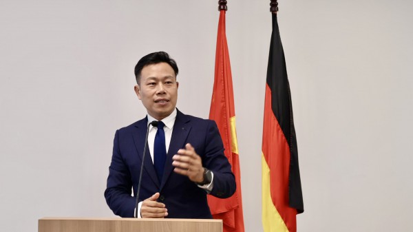 GS-TS Lê Quân, Thứ trưởng Bộ GD-ĐT, làm Chủ tịch Hội đồng Trường ĐH Việt Đức