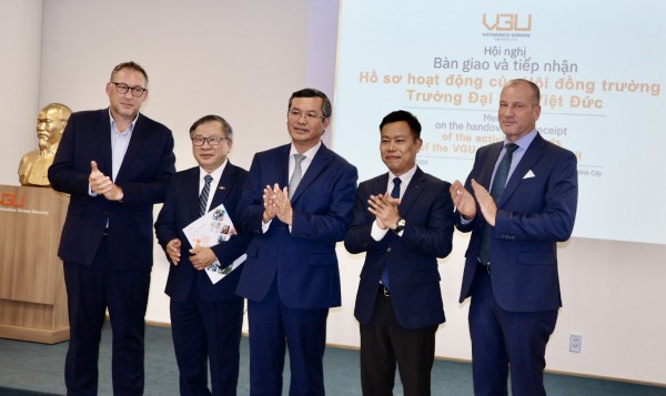 GS-TS Lê Quân, Thứ trưởng Bộ GD-ĐT, làm Chủ tịch Hội đồng Trường ĐH Việt Đức