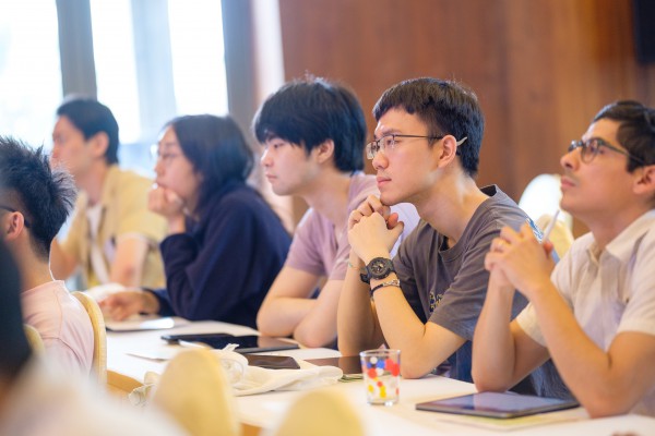 GS Đàm Thanh Sơn sẽ đến Gia Lai dự hội thảo vật lý lượng tử GS Đàm Thanh Sơn sẽ đến Gia Lai dự hội thảo vật lý lượng tử