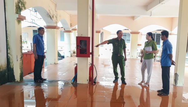 Gần 20.000 thí sinh Trà Vinh, Vĩnh Long sẵn sàng cho kỳ thi tốt nghiệp THPT 2023 Gần 20.000 thí sinh Trà Vinh, Vĩnh Long sẵn sàng cho kỳ thi tốt nghiệp THPT 2023