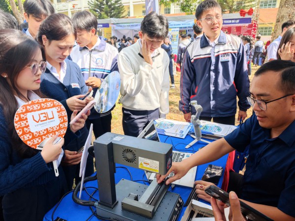 Gần 5.000 học sinh lớp 12 'hít thở' không khí đại học trước các kỳ thi lớn