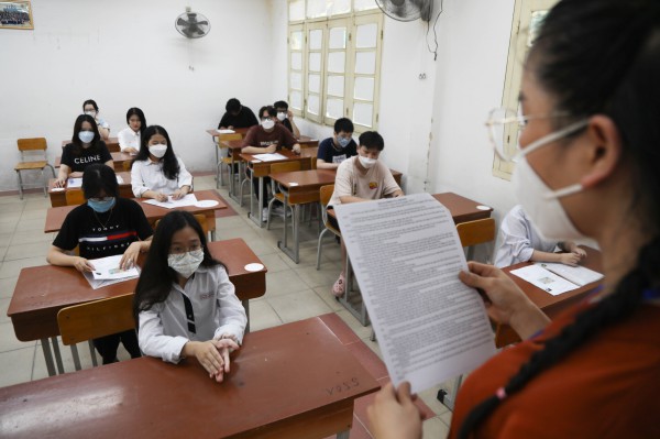 Gần 98.000 thí sinh tại Hà Nội làm thủ tục dự thi tốt nghiệp THPT