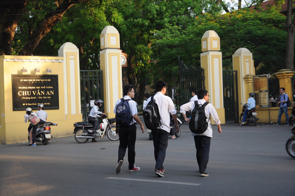 Giải quyết ra sao với trường THPT không chuyên có lớp chuyên? Giải quyết ra sao với trường THPT không chuyên có lớp chuyên?