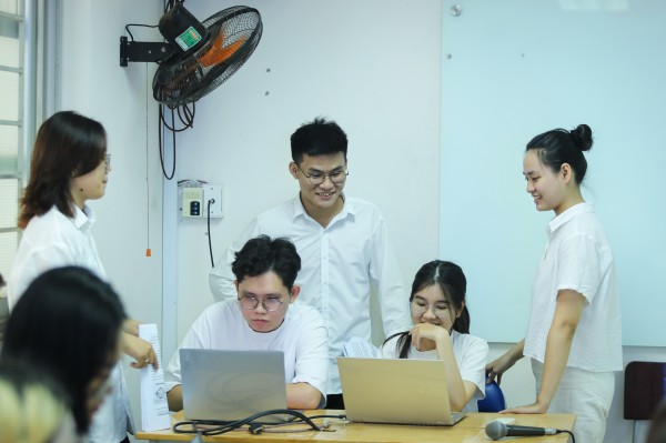 Giáo dục sư phạm để thích ứng, đổi mới và lãnh đạo sự thay đổi