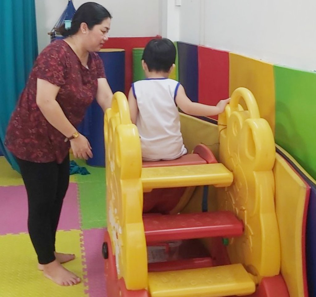 Giáo dục trẻ hòa nhập: Những điểm tựa của phụ huynh Giáo dục trẻ hòa nhập: Những điểm tựa của phụ huynh