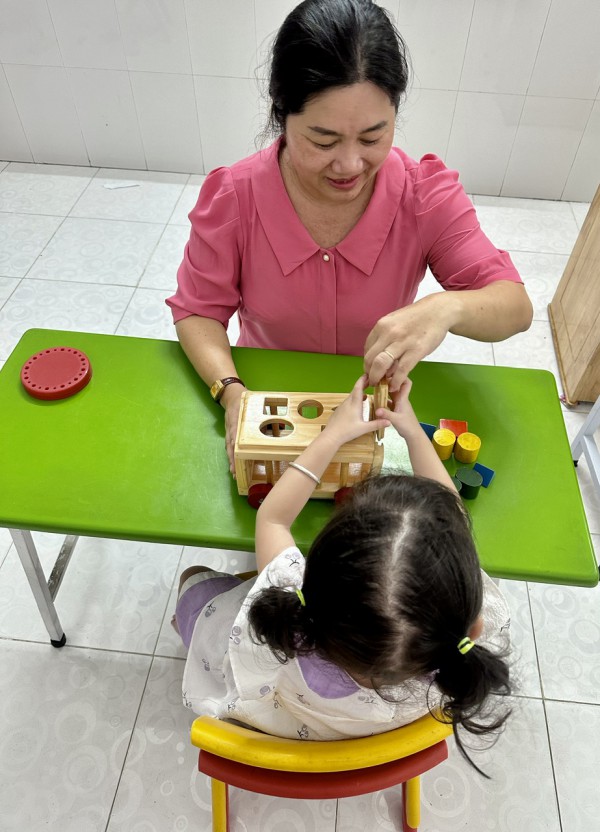 Giáo dục trẻ hòa nhập: Những điểm tựa của phụ huynh Giáo dục trẻ hòa nhập: Những điểm tựa của phụ huynh