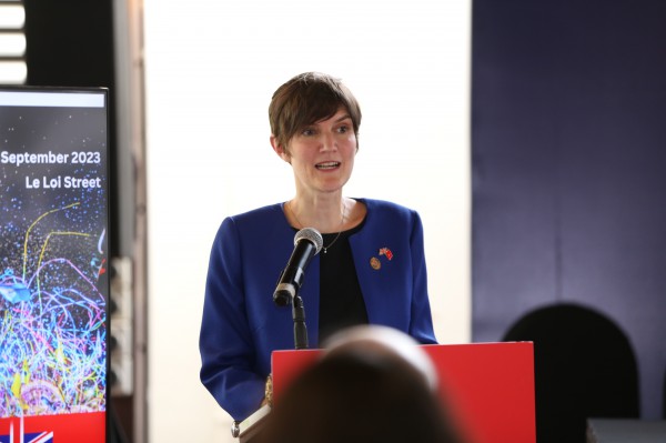 Giáo dục vẫn là trụ cột trong mối quan hệ hợp tác Việt Nam - Anh Giáo dục vẫn là trụ cột trong mối quan hệ hợp tác Việt Nam - Anh